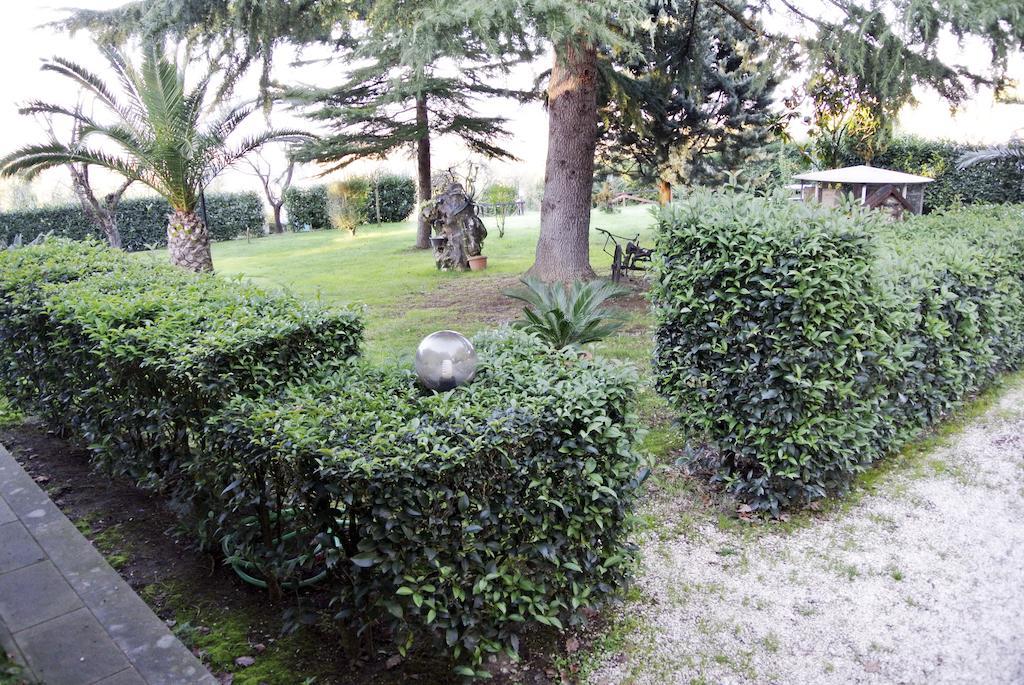 B&B La Quercia Orte Buitenkant foto